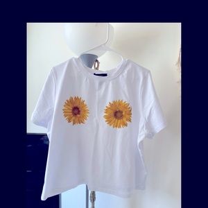 Crop top with Sunflowers